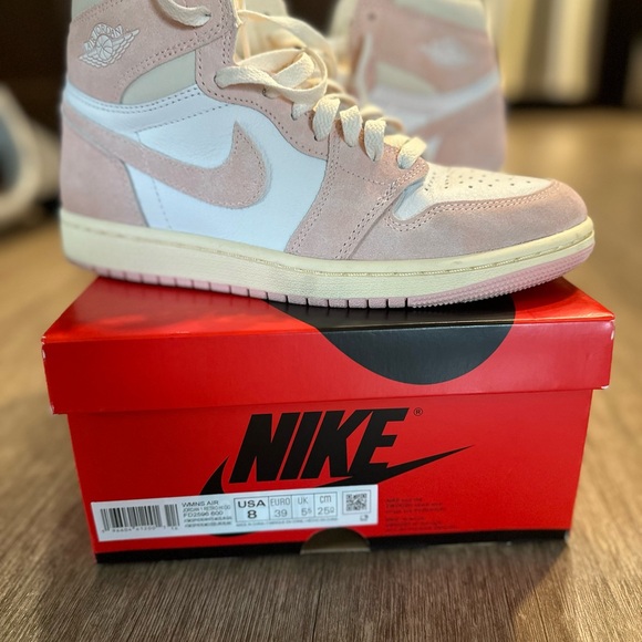 Pink & White Air Jordan 1 Retro High OG🩷🤍 - Picture 6 of 7